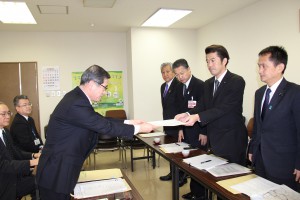 福島県議会議員会来庁のようす画像